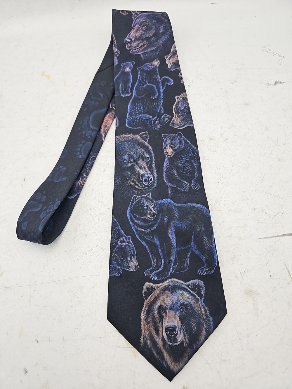 D'em Crazy Wildlife Bear Pattern Tie